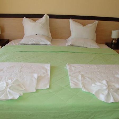 Aparthotel Ruby Sunny Beach Esterno foto