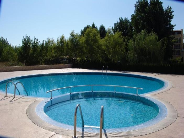 Aparthotel Ruby Sunny Beach Esterno foto